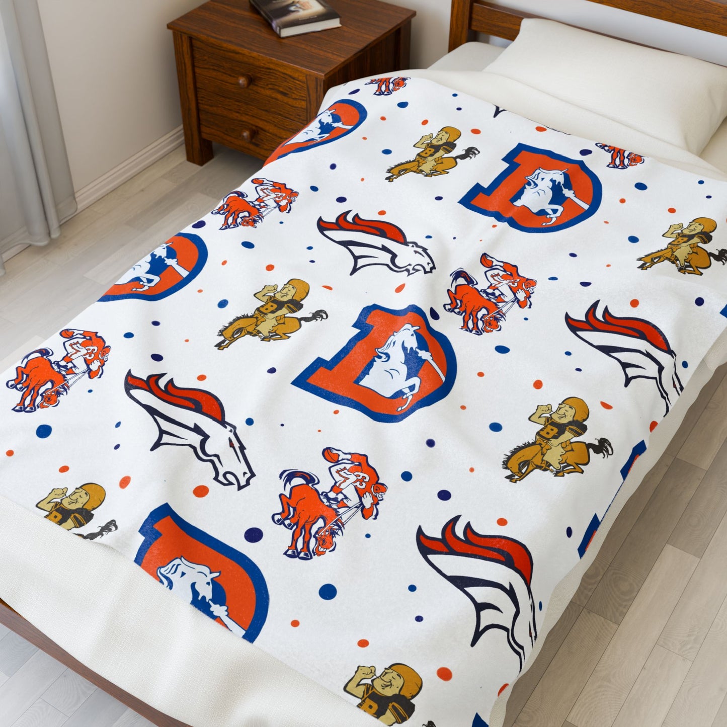 Bronco Logo Velveteen Plush Blanket, Denver Broncos Fan Gift, Soft Fleece Throw, NFL Team Bedding, Sports Decor, Cozy Couch Cover